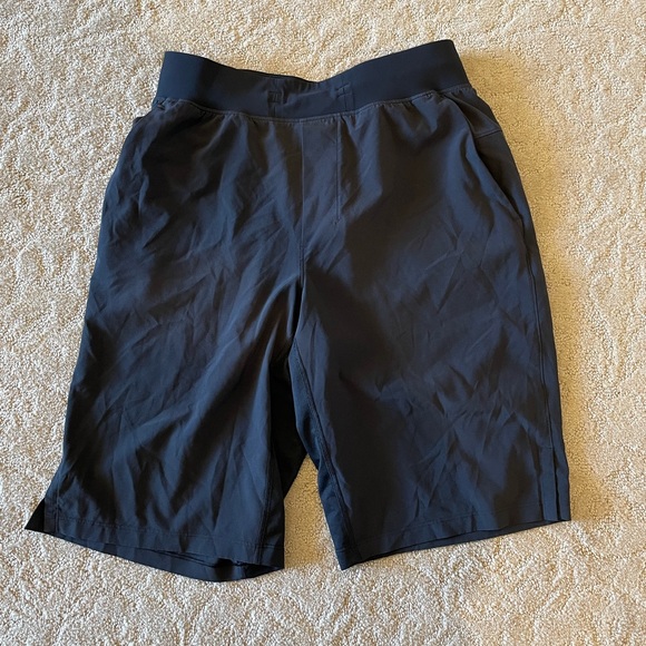 lululemon athletica Other - Lululemon The Short 9 in linerless